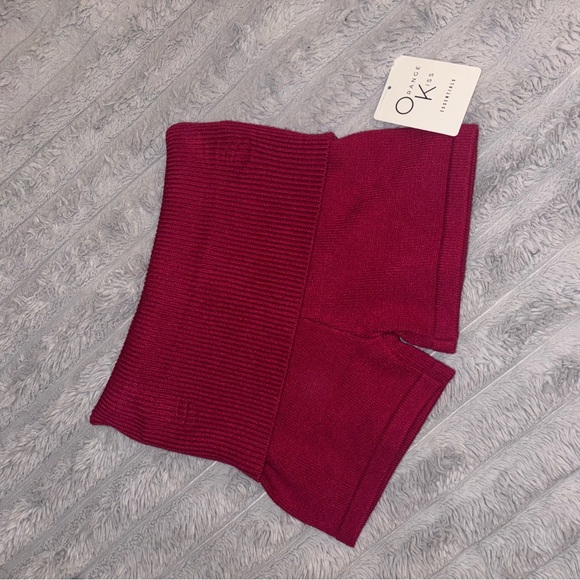 Red Shorts - Picture 5 of 8